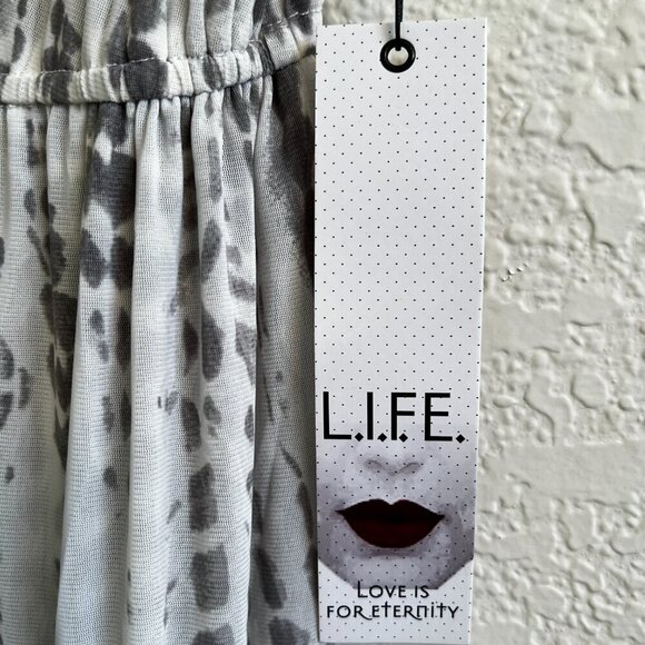 L.I.F.E. by Love Is For Eternity White & Gray Chiffon maxi Dress Sz Medium NWT - Picture 3 of 12